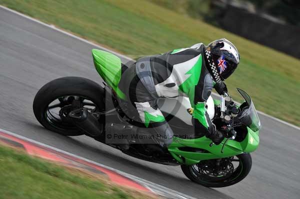 Motorcycle action photographs;Trackday digital images;event digital images;eventdigitalimages;no limits trackday;peter wileman photography;snetterton;snetterton circuit norfolk;snetterton photographs;trackday;trackday photos