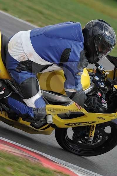 Motorcycle action photographs;Trackday digital images;event digital images;eventdigitalimages;no limits trackday;peter wileman photography;snetterton;snetterton circuit norfolk;snetterton photographs;trackday;trackday photos