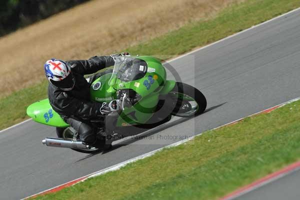 Motorcycle action photographs;Trackday digital images;event digital images;eventdigitalimages;no limits trackday;peter wileman photography;snetterton;snetterton circuit norfolk;snetterton photographs;trackday;trackday photos