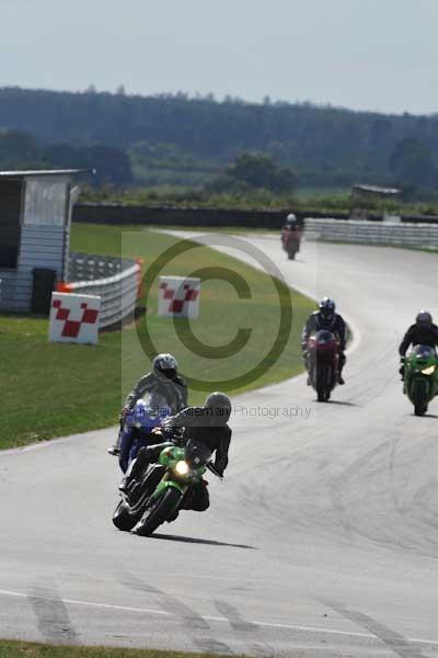 Motorcycle action photographs;Trackday digital images;event digital images;eventdigitalimages;no limits trackday;peter wileman photography;snetterton;snetterton circuit norfolk;snetterton photographs;trackday;trackday photos