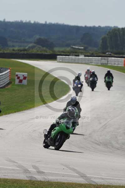 Motorcycle action photographs;Trackday digital images;event digital images;eventdigitalimages;no limits trackday;peter wileman photography;snetterton;snetterton circuit norfolk;snetterton photographs;trackday;trackday photos