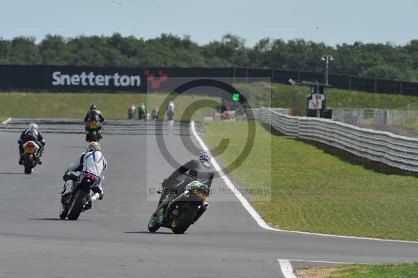 Motorcycle action photographs;Trackday digital images;event digital images;eventdigitalimages;no limits trackday;peter wileman photography;snetterton;snetterton circuit norfolk;snetterton photographs;trackday;trackday photos