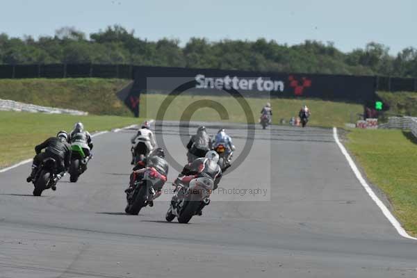 Motorcycle action photographs;Trackday digital images;event digital images;eventdigitalimages;no limits trackday;peter wileman photography;snetterton;snetterton circuit norfolk;snetterton photographs;trackday;trackday photos
