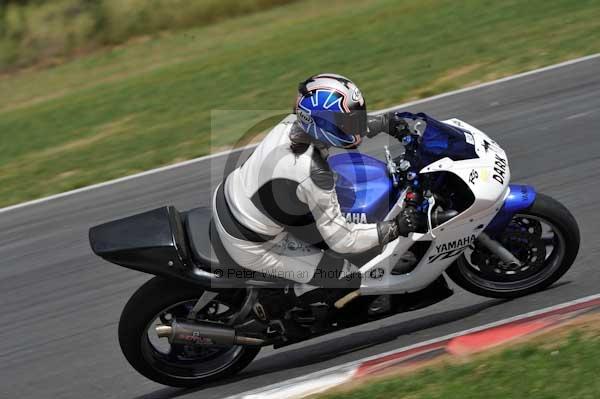 Motorcycle action photographs;Trackday digital images;event digital images;eventdigitalimages;no limits trackday;peter wileman photography;snetterton;snetterton circuit norfolk;snetterton photographs;trackday;trackday photos