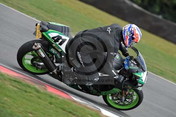 Motorcycle action photographs;Trackday digital images;event digital images;eventdigitalimages;no limits trackday;peter wileman photography;snetterton;snetterton circuit norfolk;snetterton photographs;trackday;trackday photos