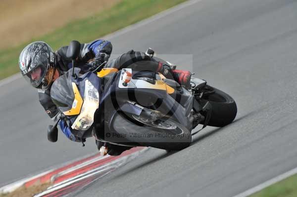 Motorcycle action photographs;Trackday digital images;event digital images;eventdigitalimages;no limits trackday;peter wileman photography;snetterton;snetterton circuit norfolk;snetterton photographs;trackday;trackday photos