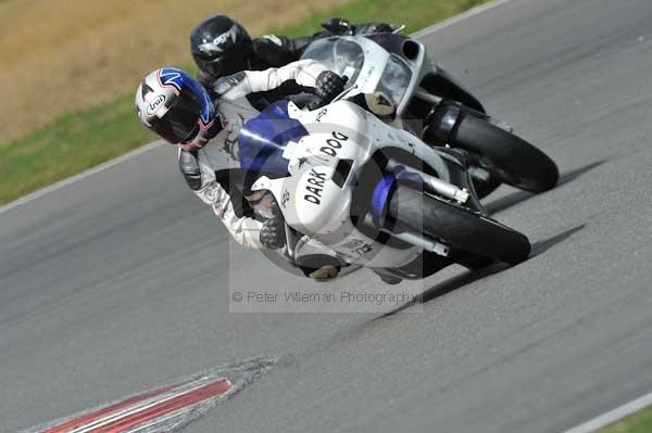 Motorcycle action photographs;Trackday digital images;event digital images;eventdigitalimages;no limits trackday;peter wileman photography;snetterton;snetterton circuit norfolk;snetterton photographs;trackday;trackday photos