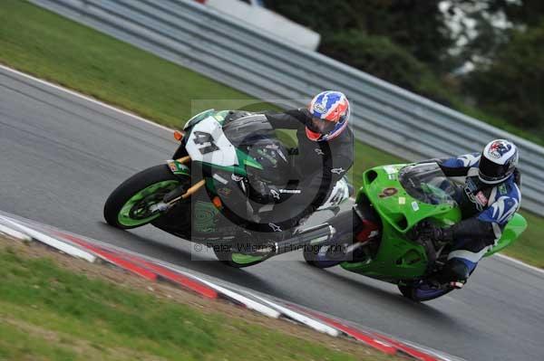 Motorcycle action photographs;Trackday digital images;event digital images;eventdigitalimages;no limits trackday;peter wileman photography;snetterton;snetterton circuit norfolk;snetterton photographs;trackday;trackday photos