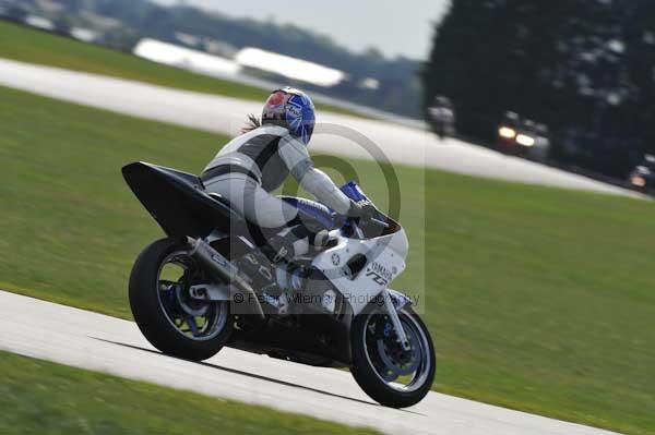 Motorcycle action photographs;Trackday digital images;event digital images;eventdigitalimages;no limits trackday;peter wileman photography;snetterton;snetterton circuit norfolk;snetterton photographs;trackday;trackday photos