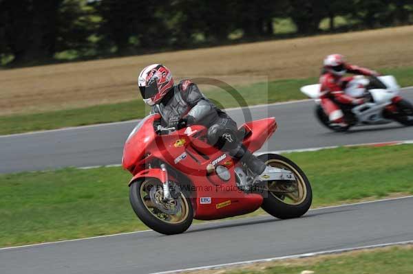 Motorcycle action photographs;Trackday digital images;event digital images;eventdigitalimages;no limits trackday;peter wileman photography;snetterton;snetterton circuit norfolk;snetterton photographs;trackday;trackday photos