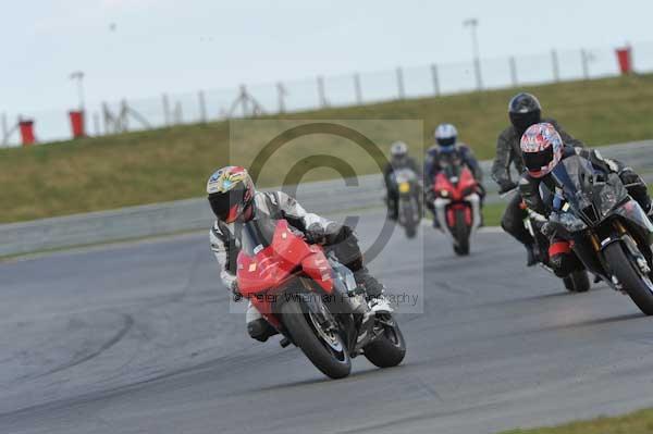 Motorcycle action photographs;Trackday digital images;event digital images;eventdigitalimages;no limits trackday;peter wileman photography;snetterton;snetterton circuit norfolk;snetterton photographs;trackday;trackday photos