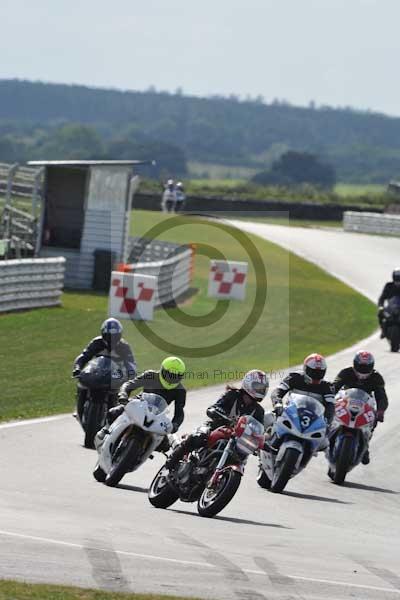 Motorcycle action photographs;Trackday digital images;event digital images;eventdigitalimages;no limits trackday;peter wileman photography;snetterton;snetterton circuit norfolk;snetterton photographs;trackday;trackday photos