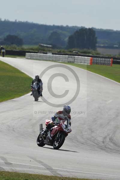 Motorcycle action photographs;Trackday digital images;event digital images;eventdigitalimages;no limits trackday;peter wileman photography;snetterton;snetterton circuit norfolk;snetterton photographs;trackday;trackday photos
