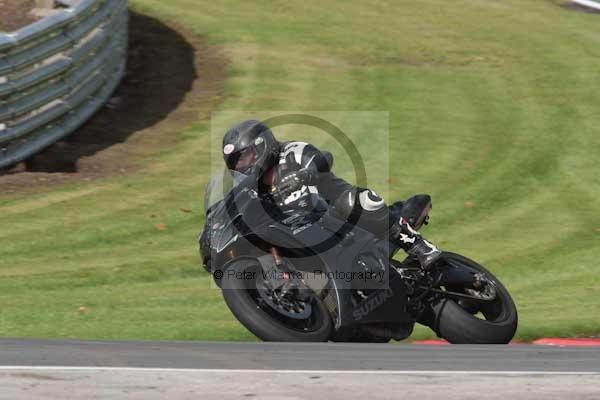 Motorcycle action photographs;Trackday digital images;event digital images;eventdigitalimages;no limits trackday;oulton park;oulton park circuit cheshire;oulton park photographs;peter wileman photography;trackday;trackday photos