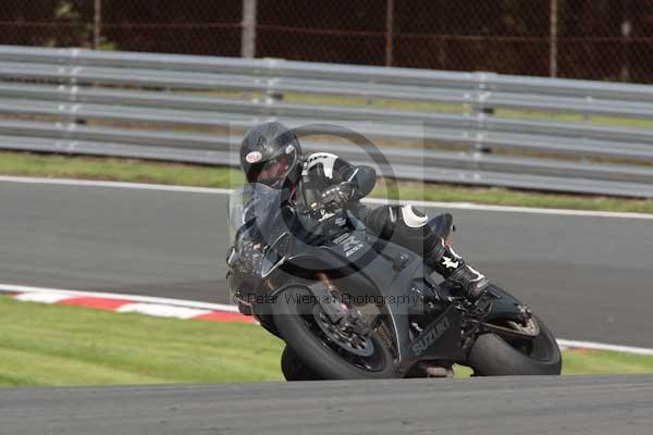 Motorcycle action photographs;Trackday digital images;event digital images;eventdigitalimages;no limits trackday;oulton park;oulton park circuit cheshire;oulton park photographs;peter wileman photography;trackday;trackday photos