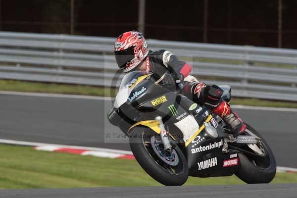 Motorcycle action photographs;Trackday digital images;event digital images;eventdigitalimages;no limits trackday;oulton park;oulton park circuit cheshire;oulton park photographs;peter wileman photography;trackday;trackday photos