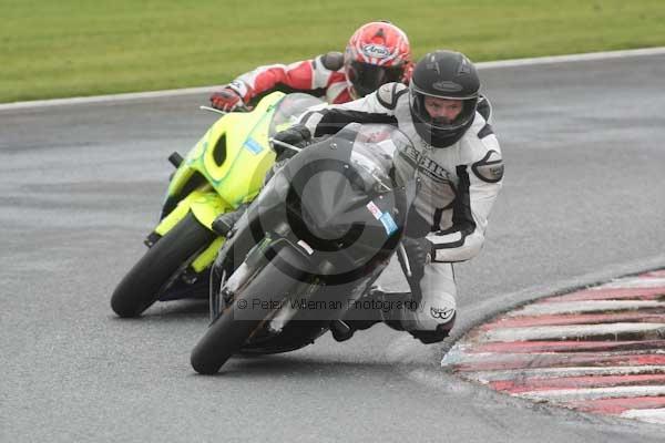 Motorcycle action photographs;Trackday digital images;event digital images;eventdigitalimages;no limits trackday;oulton park;oulton park circuit cheshire;oulton park photographs;peter wileman photography;trackday;trackday photos
