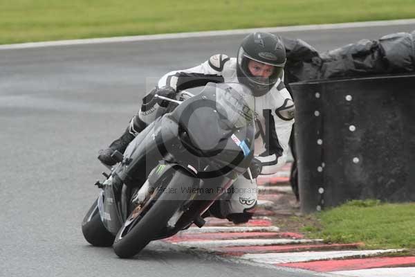 Motorcycle action photographs;Trackday digital images;event digital images;eventdigitalimages;no limits trackday;oulton park;oulton park circuit cheshire;oulton park photographs;peter wileman photography;trackday;trackday photos