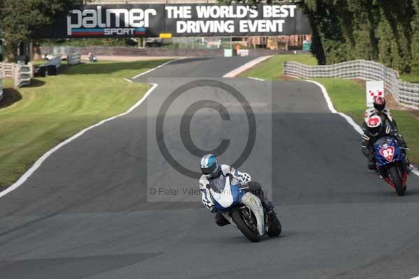 Motorcycle action photographs;Trackday digital images;event digital images;eventdigitalimages;no limits trackday;oulton park;oulton park circuit cheshire;oulton park photographs;peter wileman photography;trackday;trackday photos