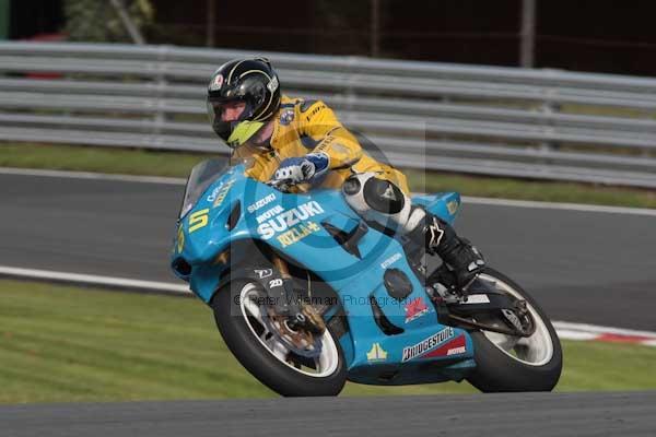 Motorcycle action photographs;Trackday digital images;event digital images;eventdigitalimages;no limits trackday;oulton park;oulton park circuit cheshire;oulton park photographs;peter wileman photography;trackday;trackday photos