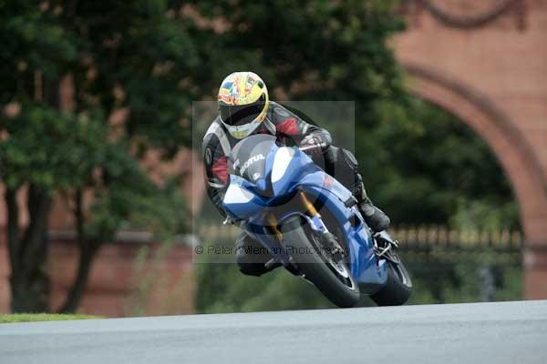 Motorcycle action photographs;Trackday digital images;event digital images;eventdigitalimages;no limits trackday;oulton park;oulton park circuit cheshire;oulton park photographs;peter wileman photography;trackday;trackday photos