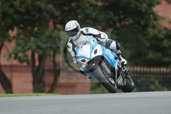 Motorcycle action photographs;Trackday digital images;event digital images;eventdigitalimages;no limits trackday;oulton park;oulton park circuit cheshire;oulton park photographs;peter wileman photography;trackday;trackday photos