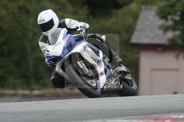 Motorcycle action photographs;Trackday digital images;event digital images;eventdigitalimages;no limits trackday;oulton park;oulton park circuit cheshire;oulton park photographs;peter wileman photography;trackday;trackday photos