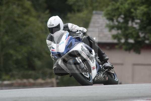 Motorcycle action photographs;Trackday digital images;event digital images;eventdigitalimages;no limits trackday;oulton park;oulton park circuit cheshire;oulton park photographs;peter wileman photography;trackday;trackday photos
