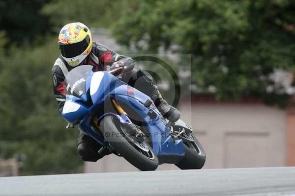 Motorcycle action photographs;Trackday digital images;event digital images;eventdigitalimages;no limits trackday;oulton park;oulton park circuit cheshire;oulton park photographs;peter wileman photography;trackday;trackday photos