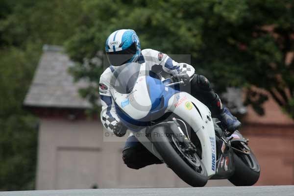 Motorcycle action photographs;Trackday digital images;event digital images;eventdigitalimages;no limits trackday;oulton park;oulton park circuit cheshire;oulton park photographs;peter wileman photography;trackday;trackday photos