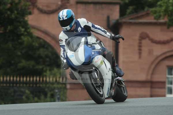 Motorcycle action photographs;Trackday digital images;event digital images;eventdigitalimages;no limits trackday;oulton park;oulton park circuit cheshire;oulton park photographs;peter wileman photography;trackday;trackday photos