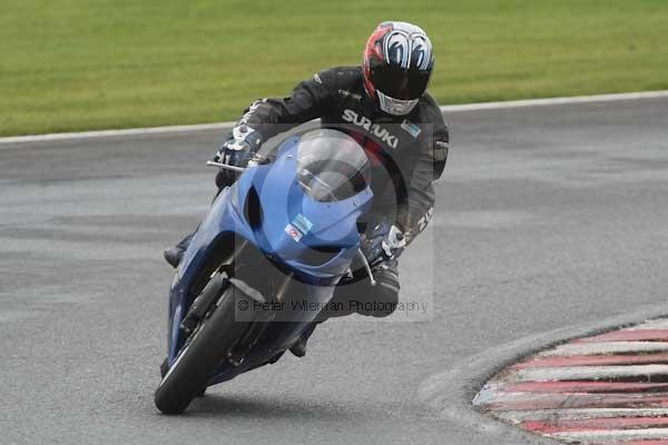 Motorcycle action photographs;Trackday digital images;event digital images;eventdigitalimages;no limits trackday;oulton park;oulton park circuit cheshire;oulton park photographs;peter wileman photography;trackday;trackday photos