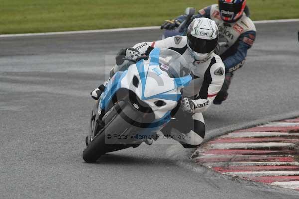 Motorcycle action photographs;Trackday digital images;event digital images;eventdigitalimages;no limits trackday;oulton park;oulton park circuit cheshire;oulton park photographs;peter wileman photography;trackday;trackday photos