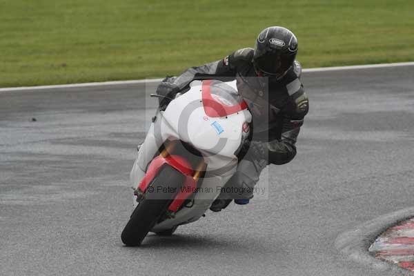 Motorcycle action photographs;Trackday digital images;event digital images;eventdigitalimages;no limits trackday;oulton park;oulton park circuit cheshire;oulton park photographs;peter wileman photography;trackday;trackday photos