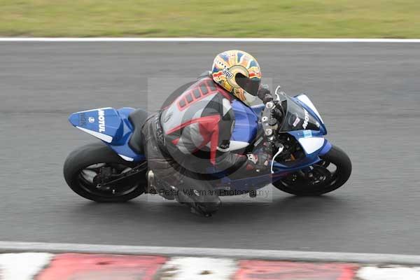 Motorcycle action photographs;Trackday digital images;event digital images;eventdigitalimages;no limits trackday;oulton park;oulton park circuit cheshire;oulton park photographs;peter wileman photography;trackday;trackday photos