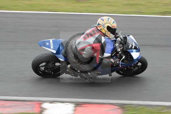 Motorcycle action photographs;Trackday digital images;event digital images;eventdigitalimages;no limits trackday;oulton park;oulton park circuit cheshire;oulton park photographs;peter wileman photography;trackday;trackday photos