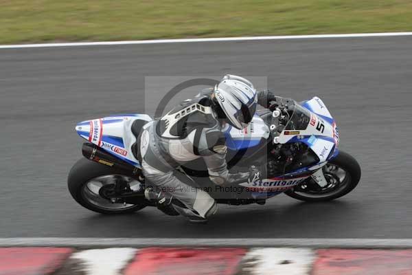 Motorcycle action photographs;Trackday digital images;event digital images;eventdigitalimages;no limits trackday;oulton park;oulton park circuit cheshire;oulton park photographs;peter wileman photography;trackday;trackday photos