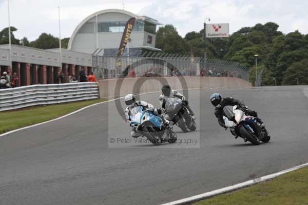 Motorcycle action photographs;Trackday digital images;event digital images;eventdigitalimages;no limits trackday;oulton park;oulton park circuit cheshire;oulton park photographs;peter wileman photography;trackday;trackday photos