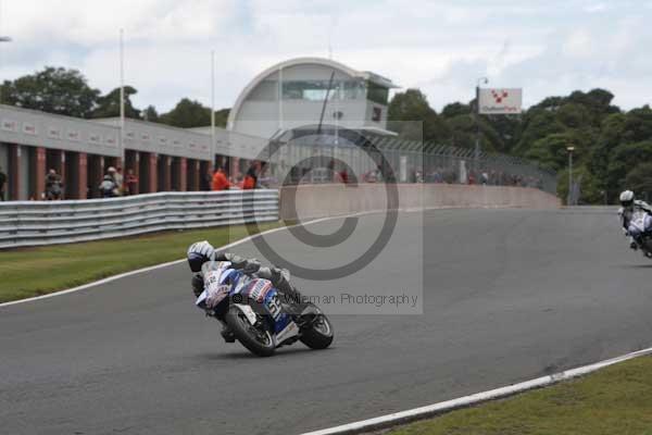 Motorcycle action photographs;Trackday digital images;event digital images;eventdigitalimages;no limits trackday;oulton park;oulton park circuit cheshire;oulton park photographs;peter wileman photography;trackday;trackday photos