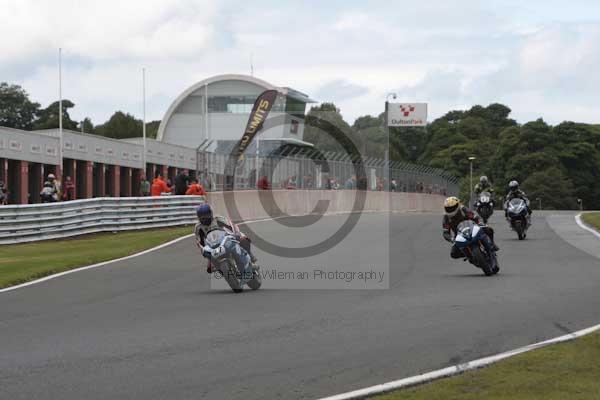 Motorcycle action photographs;Trackday digital images;event digital images;eventdigitalimages;no limits trackday;oulton park;oulton park circuit cheshire;oulton park photographs;peter wileman photography;trackday;trackday photos