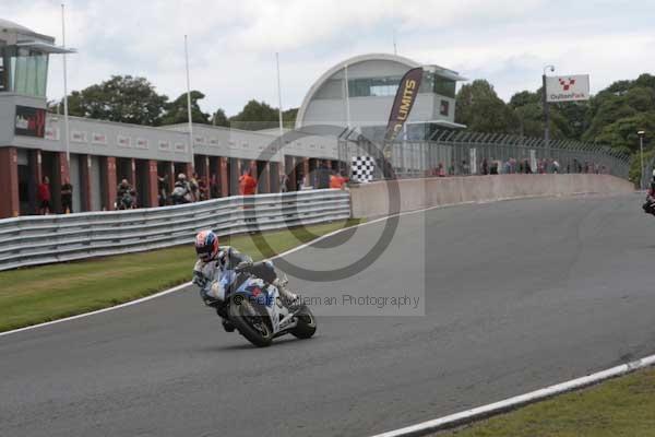 Motorcycle action photographs;Trackday digital images;event digital images;eventdigitalimages;no limits trackday;oulton park;oulton park circuit cheshire;oulton park photographs;peter wileman photography;trackday;trackday photos