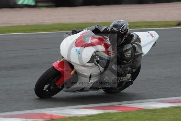 Motorcycle action photographs;Trackday digital images;event digital images;eventdigitalimages;no limits trackday;oulton park;oulton park circuit cheshire;oulton park photographs;peter wileman photography;trackday;trackday photos