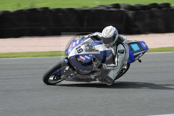 Motorcycle action photographs;Trackday digital images;event digital images;eventdigitalimages;no limits trackday;oulton park;oulton park circuit cheshire;oulton park photographs;peter wileman photography;trackday;trackday photos
