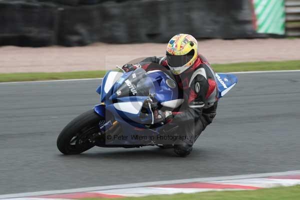 Motorcycle action photographs;Trackday digital images;event digital images;eventdigitalimages;no limits trackday;oulton park;oulton park circuit cheshire;oulton park photographs;peter wileman photography;trackday;trackday photos