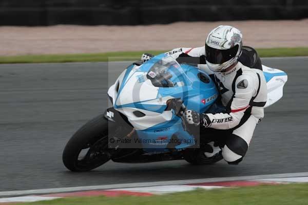 Motorcycle action photographs;Trackday digital images;event digital images;eventdigitalimages;no limits trackday;oulton park;oulton park circuit cheshire;oulton park photographs;peter wileman photography;trackday;trackday photos