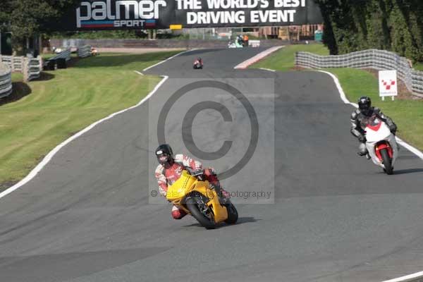 Motorcycle action photographs;Trackday digital images;event digital images;eventdigitalimages;no limits trackday;oulton park;oulton park circuit cheshire;oulton park photographs;peter wileman photography;trackday;trackday photos