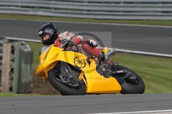 Motorcycle action photographs;Trackday digital images;event digital images;eventdigitalimages;no limits trackday;oulton park;oulton park circuit cheshire;oulton park photographs;peter wileman photography;trackday;trackday photos