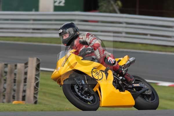 Motorcycle action photographs;Trackday digital images;event digital images;eventdigitalimages;no limits trackday;oulton park;oulton park circuit cheshire;oulton park photographs;peter wileman photography;trackday;trackday photos