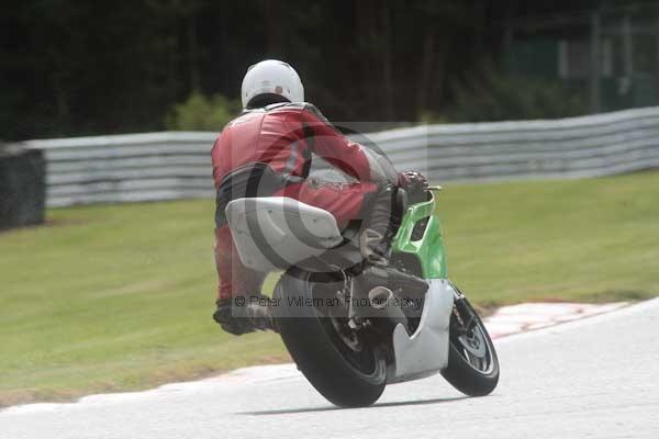 Motorcycle action photographs;Trackday digital images;event digital images;eventdigitalimages;no limits trackday;oulton park;oulton park circuit cheshire;oulton park photographs;peter wileman photography;trackday;trackday photos