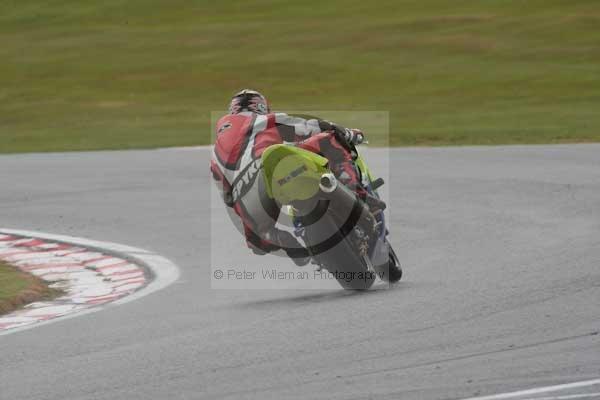 Motorcycle action photographs;Trackday digital images;event digital images;eventdigitalimages;no limits trackday;oulton park;oulton park circuit cheshire;oulton park photographs;peter wileman photography;trackday;trackday photos
